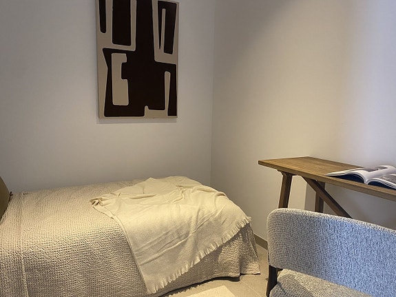 Moderne rekkehus med golfutsikt! Fullt renovert | Gated community med basseng | Eksklusiv beliggenhet ved Aloha Golf!