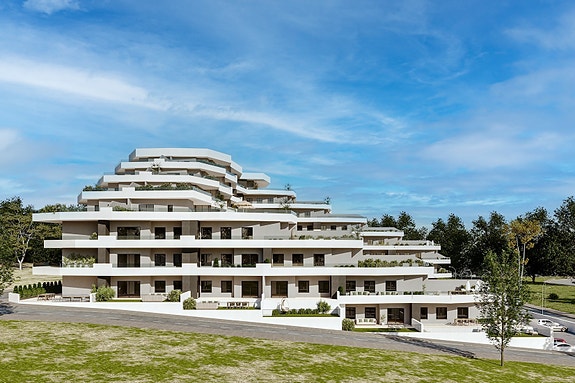 SISTE LEDIGE! Moderne leilighet med stor terrasse og hage 154m2 | 3 soverom og 2 bad | Flott fellesområde