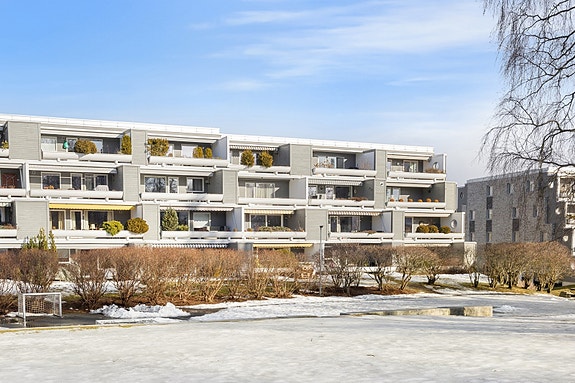 Velkommen til Ostadalsveien 56 - Stor 2-roms leilighet med vetstvendt terrasse