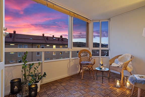 Velkommen til Abels gate 20A.
Leilighet med god planløsning, balkong med gode solforhold, parkeringsmulighet og sentral beliggenhet.