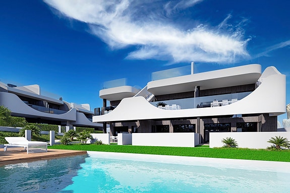 Hjørne-leilighet | Stor terrasse og hage | Flott fellesområde | Parkering