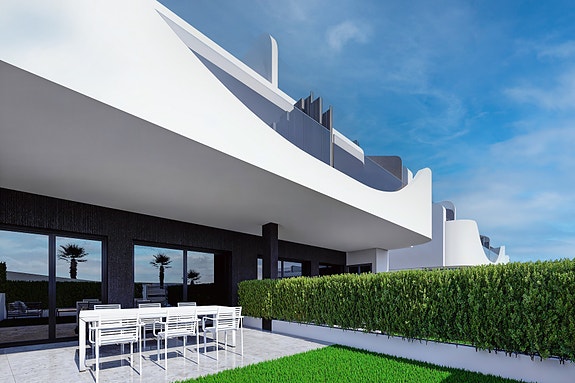 Hjørne-leilighet | Stor terrasse og hage | Flott fellesområde | Parkering