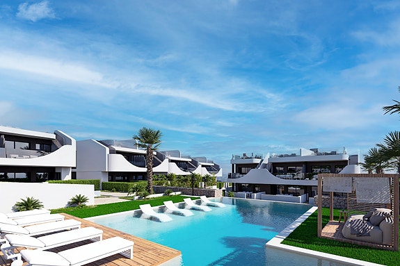 Hjørne-leilighet | Stor terrasse og hage | Flott fellesområde | Parkering