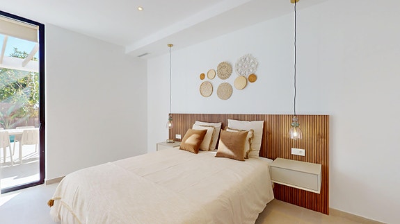 Kun 2 igjen! Eksklusiv villa med 3 store soverom | Nydelig uteområde med stor tomt | Privat basseng | Takterrasse