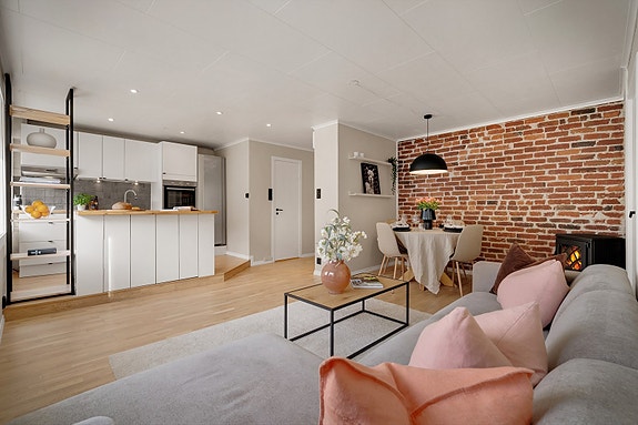 Velkommen til Løbergsveien 31. En lekker selveiende leilighet med en meget ettertraktet og sentral beliggenhet like ved Danmarksplass.