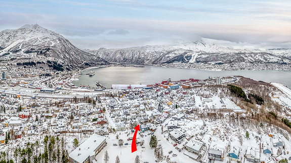 Nærområdet anses som rolig og familievennlig. Her har man også nærhet til flotte turområder.