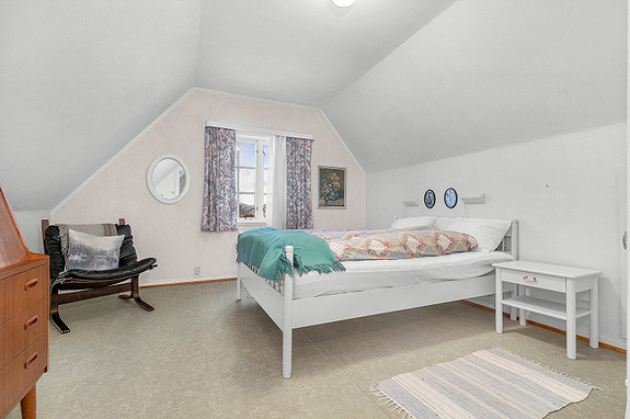 Loftsetasje - Det er 2 soverom i loftsetasje.