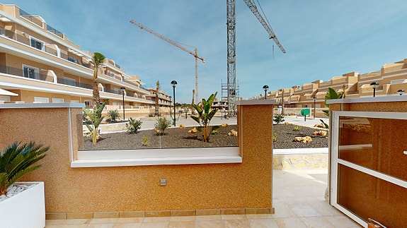 Nytt moderne rekkehus med takterrasse | 3 soverom og 2 bad | Flotte fellesområder | Parkering i garasje