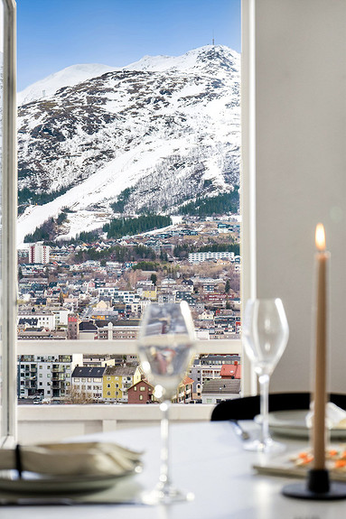 Her kan du sniktitte på forholdene i vår fantastiske alpinanlegg, rett fra eget stuebord!
