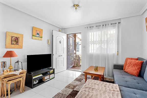 SOLGT! Flott sørvendt leilighet med 2 soverom i hjertet av Playa Flamenca! - Møblert!