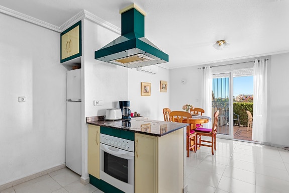 SOLGT! Flott sørvendt leilighet med 2 soverom i hjertet av Playa Flamenca! - Møblert!