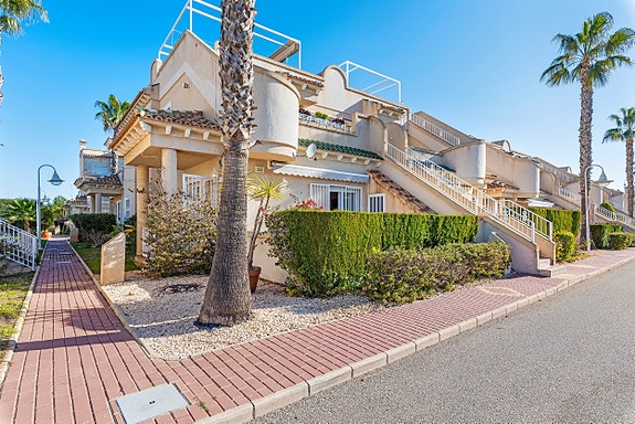 SOLGT! Flott sørvendt leilighet med 2 soverom i hjertet av Playa Flamenca! - Møblert!