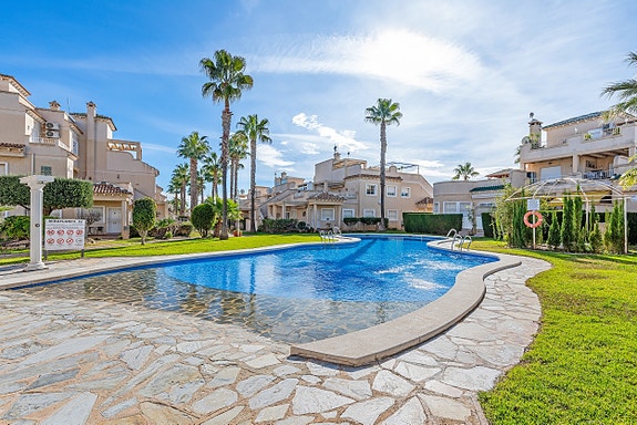 SOLGT! Flott sørvendt leilighet med 2 soverom i hjertet av Playa Flamenca! - Møblert!