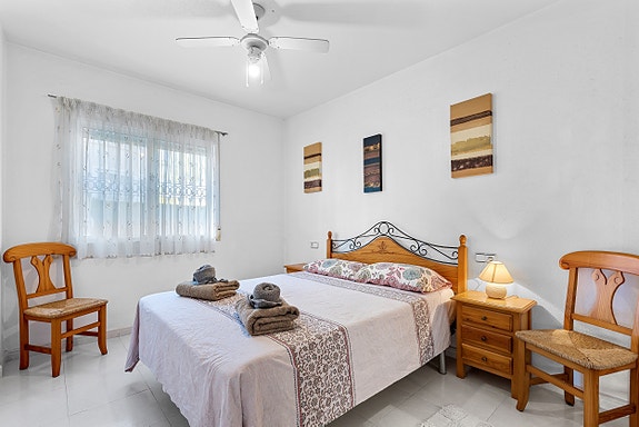 SOLGT! Flott sørvendt leilighet med 2 soverom i hjertet av Playa Flamenca! - Møblert!