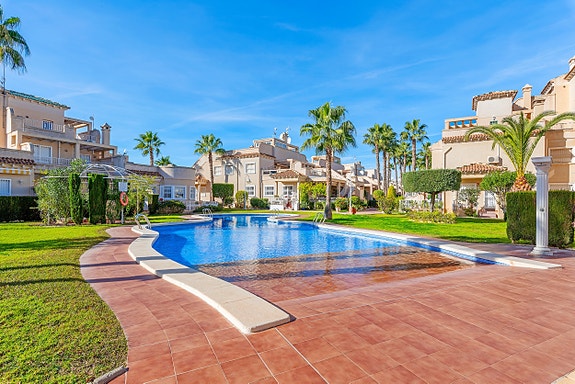 SOLGT! Flott sørvendt leilighet med 2 soverom i hjertet av Playa Flamenca! - Møblert!