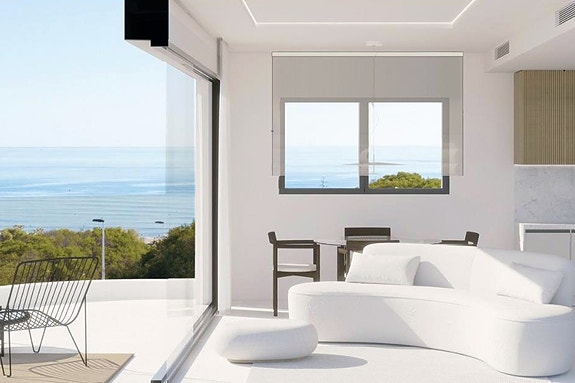 Ny bolig med nydelig havutsikt | 300 meter fra stranden | 3 soverom og 2 bad | Terrasse og hage