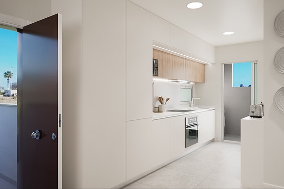 Hjørne-leilighet med stor hage | Kun 200 m til strand | Fellesområde med basseng