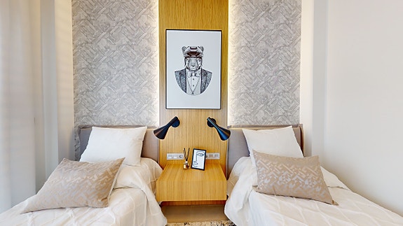 Nydelig bolig med 3 soverom og 2 bad | Flott uteområde med privat basseng | Parkering og stor terrasse