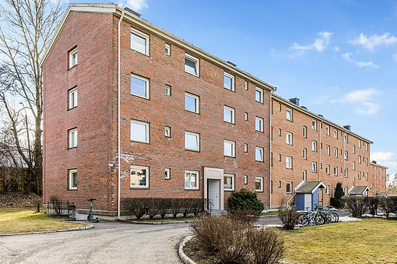 Ismail Amrani ved Eiendomsmegler 1 har gleden av å presentere Karl Staaffs vei 12 - en 3-roms andelsleilighet i tredje etasje!