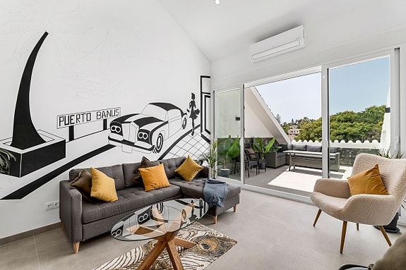 Moderne rekkehus med 3 soverom og 3 bad! Terrasse med utsikt | Gated community med basseng | Perfekt for utleie!