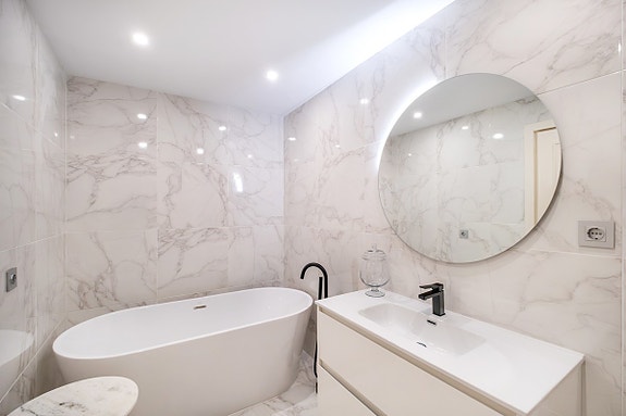 Luksuriøst rekkehus ved Aloha Golf! Nyrenovert | Eksklusivt gated community | Fantastisk utsikt og felles basseng!