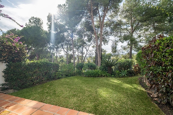 Luksuriøst rekkehus ved Aloha Golf! Nyrenovert | Eksklusivt gated community | Fantastisk utsikt og felles basseng!