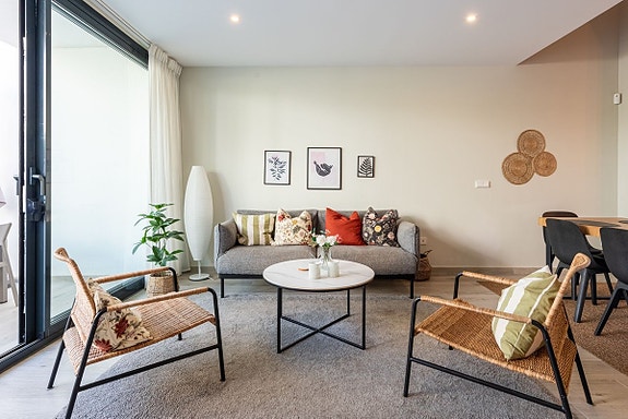 Moderne rekkehus nær stranden! Stor takterrasse | Gated community med basseng og gym | Gangavstand til sentrum!