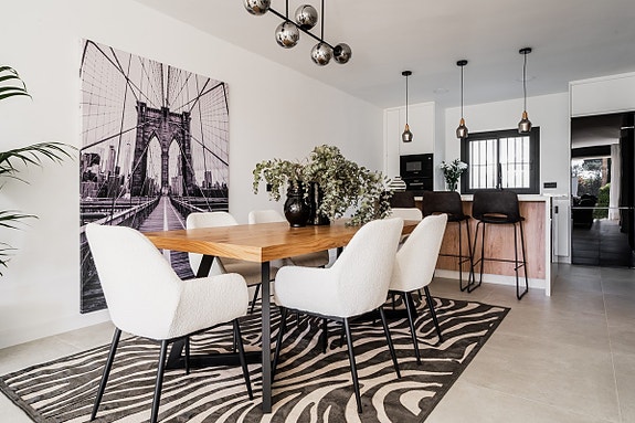 Moderne rekkehus med takterrasse! Sørvendt | Direkte tilgang til basseng | Nær golf, skoler og Puerto Banús!