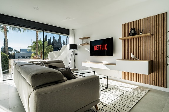 Moderne rekkehus med takterrasse! Sørvendt | Direkte tilgang til basseng | Nær golf, skoler og Puerto Banús!