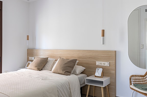 Hjørne-toppleilighet med takterrasse | Nydelige fellesområder | Parkering