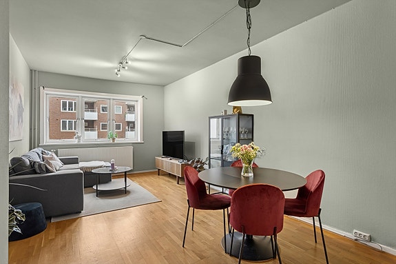 Christoffer F. Lysgaard v/DNB Eiendom har gleden av å presentere Trondheimsveien 107!