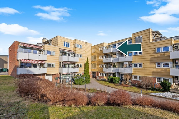 Velkommen til Storgata 55 - flott toppleilighet med vestvendt og solrik beliggenhet.