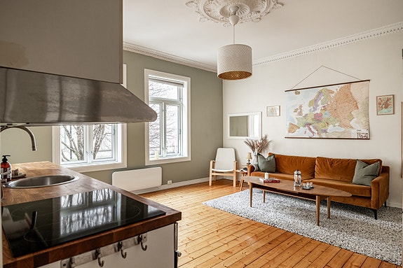 Velkommen til Professor Lochmanns gate 2B! Boligen presenteres av Eiendomsmegler MNEF Katrine Solvåg.