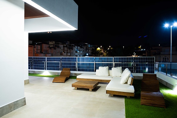 SOLGT! Lekker villa | 3 soverom og 2 bad | Privat basseng | Nydelig uteområde | Takterrasse