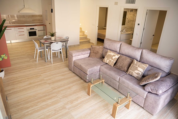 SOLGT! Lekker villa | 3 soverom og 2 bad | Privat basseng | Nydelig uteområde | Takterrasse