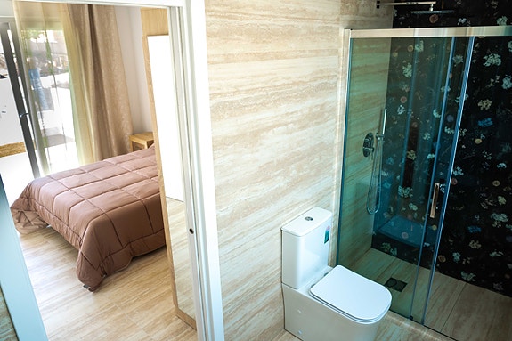 SOLGT! Lekker villa | 3 soverom og 2 bad | Privat basseng | Nydelig uteområde | Takterrasse