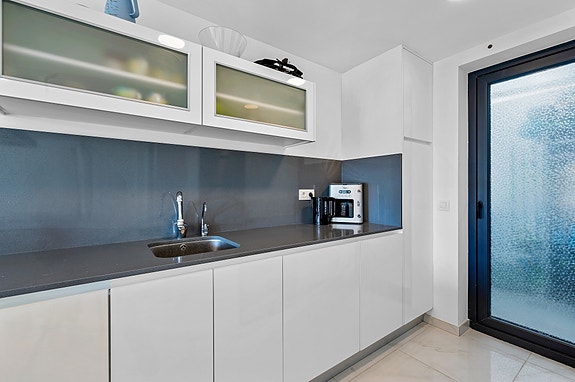 SOLGT! Moderne rekkehus med 3 soverom og 3 bad - Takterrasse - Fullt møblert!