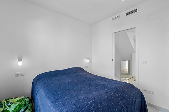 SOLGT! Moderne rekkehus med 3 soverom og 3 bad - Takterrasse - Fullt møblert!