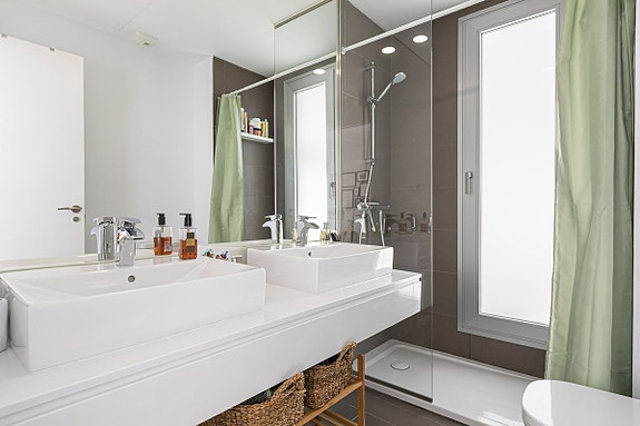 Duplex Penthouse med 3 soverom - Stor terrasse med fantastisk havutsikt - Flotte fellesområder!