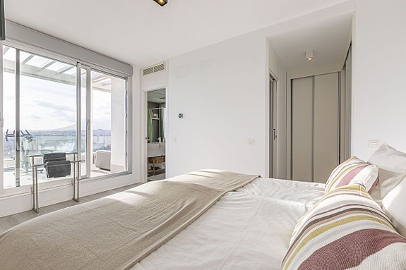 Duplex Penthouse med 3 soverom - Stor terrasse med fantastisk havutsikt - Flotte fellesområder!