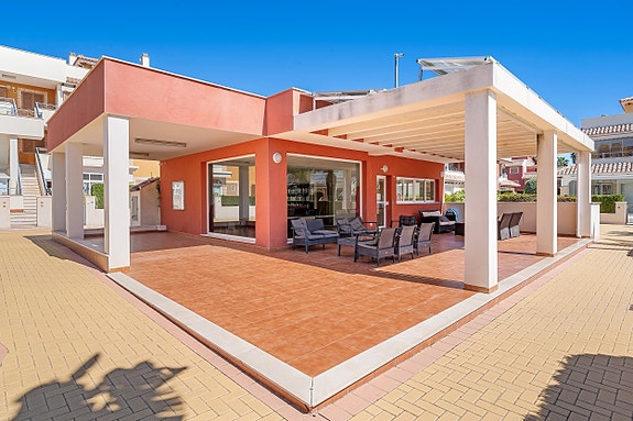 SOLGT! Nydelig toppleilighet med 2 soverom, 2 bad og privat takterrasse   Zeniamar 9