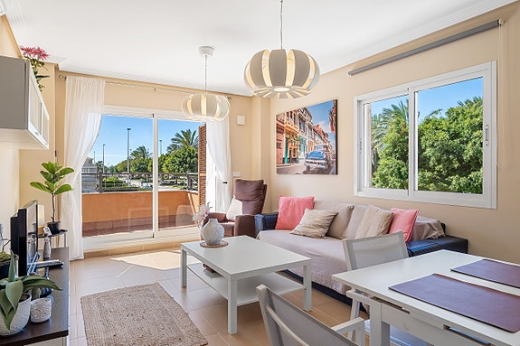 SOLGT! Nydelig toppleilighet med 2 soverom, 2 bad og privat takterrasse   Zeniamar 9