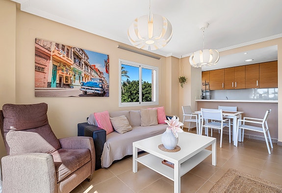 SOLGT! Nydelig toppleilighet med 2 soverom, 2 bad og privat takterrasse   Zeniamar 9