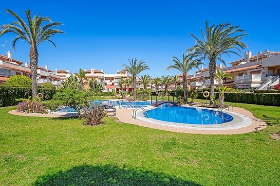 SOLGT! Nydelig toppleilighet med 2 soverom, 2 bad og privat takterrasse   Zeniamar 9