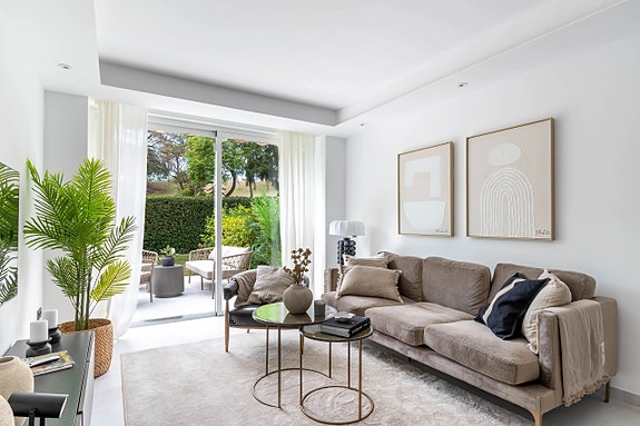 Moderne leilighet med 3 soverom, privat hage og utsikt mot golfbanen - Ferdig møblert