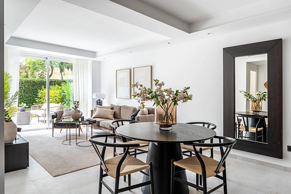 Moderne leilighet med 3 soverom, privat hage og utsikt mot golfbanen - Ferdig møblert