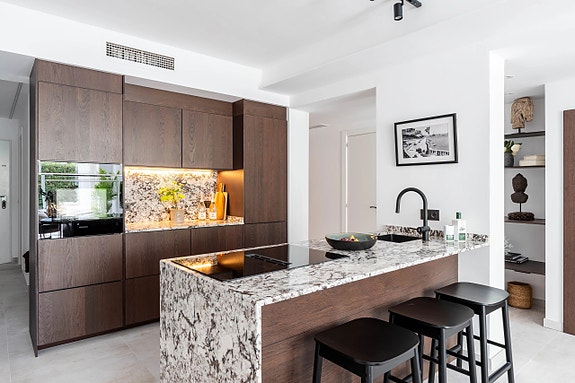 Moderne leilighet med 3 soverom, privat hage og utsikt mot golfbanen - Ferdig møblert