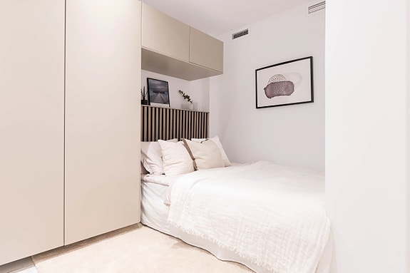 Moderne leilighet med 3 soverom, privat hage og utsikt mot golfbanen - Ferdig møblert