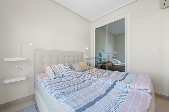 SOLGT! | Flott rekkehus med 3 soverom og 2 bad | Takterrasse | Gangavstand til restauranter