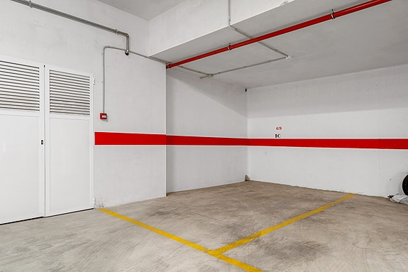 SOLGT! | Flott rekkehus med 3 soverom og 2 bad | Takterrasse | Gangavstand til restauranter